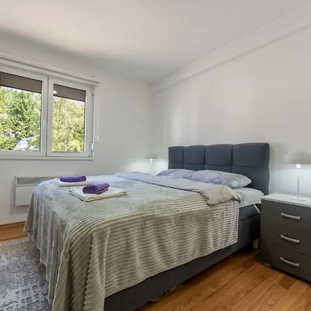 Luka 아파트 즐라티보